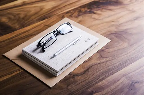 电脑清理灰尘用什么好呢